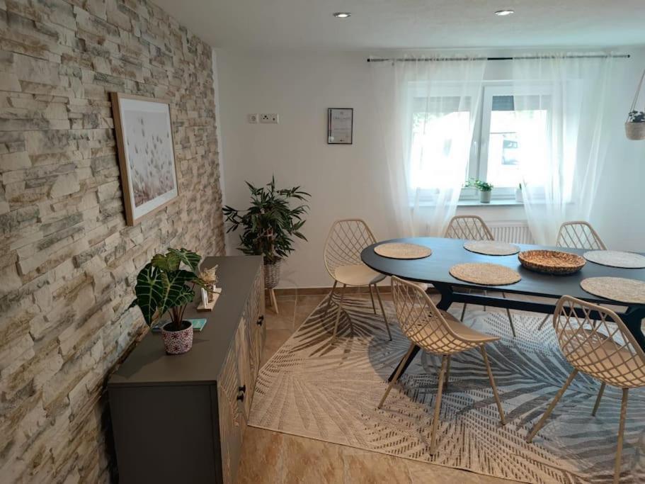 -Stadthaus Ida- Mit Grosser Dachterasse, Am Schlosspark, Luftkurort Kisslegg, Boxspringbetten, Kaffeevollautomat, Smarttv, Familienfreundlich, Grosszuegig, Zentral Exterior photo